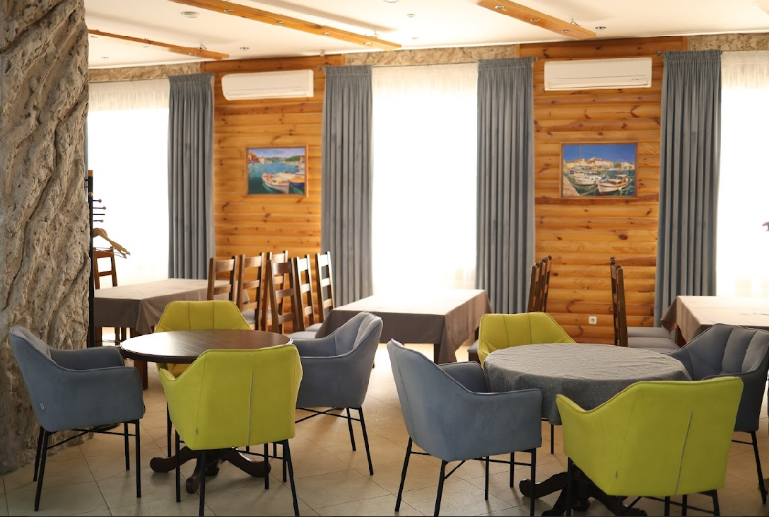Тиха гавань — Restaurant